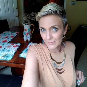 Meet your Posher, Kat